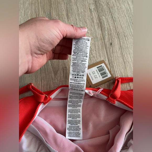 NWT Boden Women’s One Piece Porto V-Neck Red Honeycomb Swimsuit - Size 8 - Picture 6 of 9